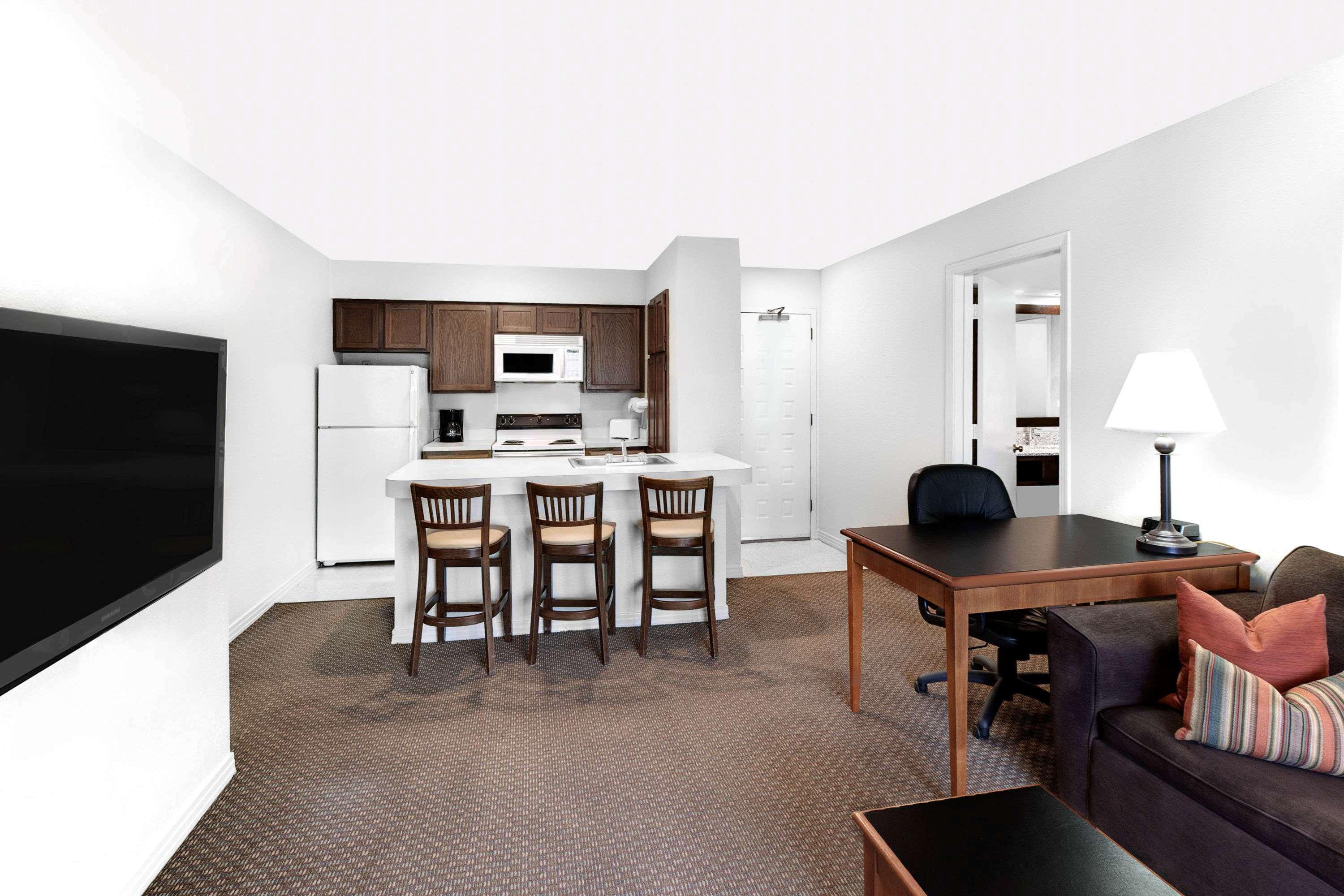 Value Suites Extended Stay - Арлінгтон Екстер'єр фото