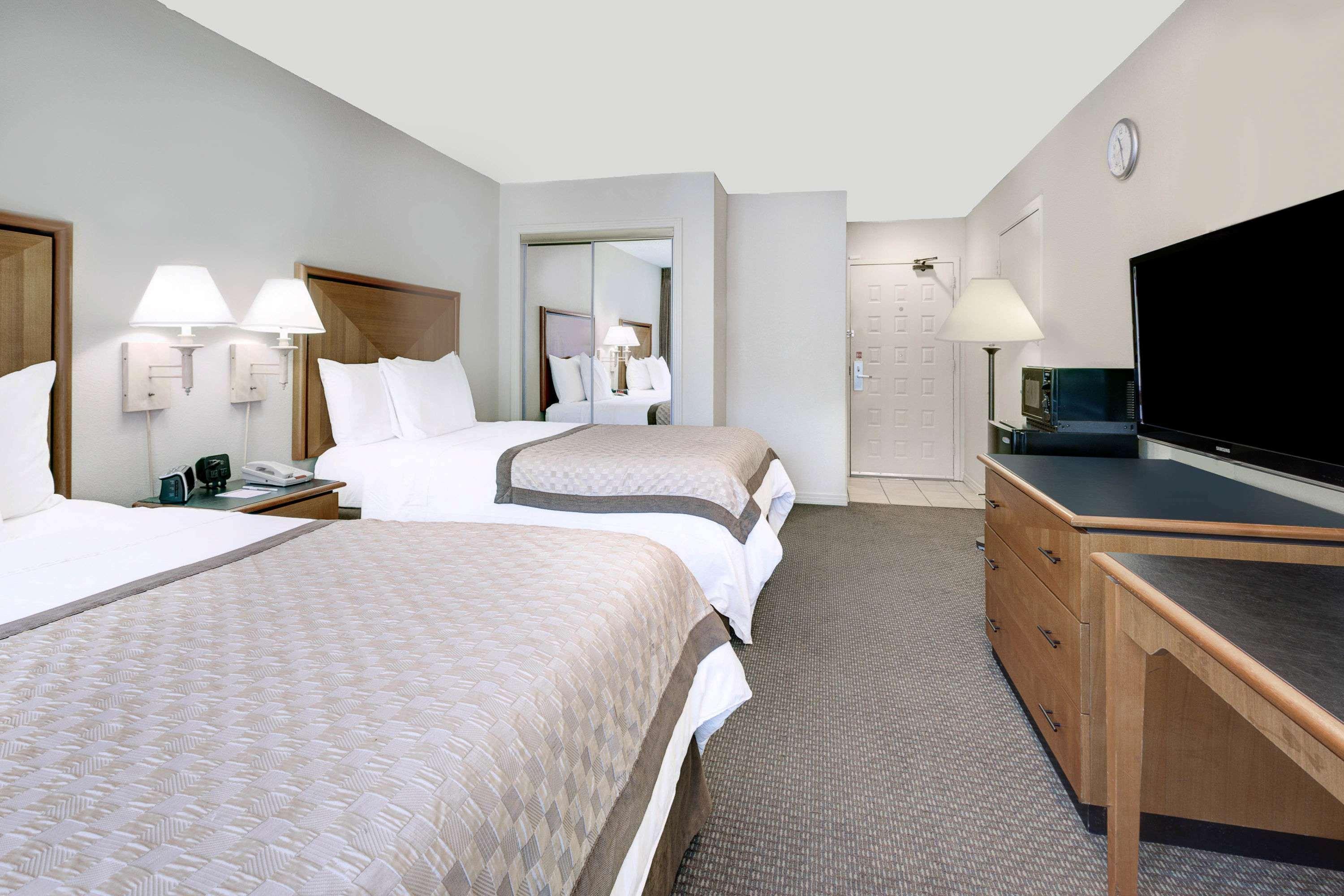 Value Suites Extended Stay - Арлінгтон Екстер'єр фото