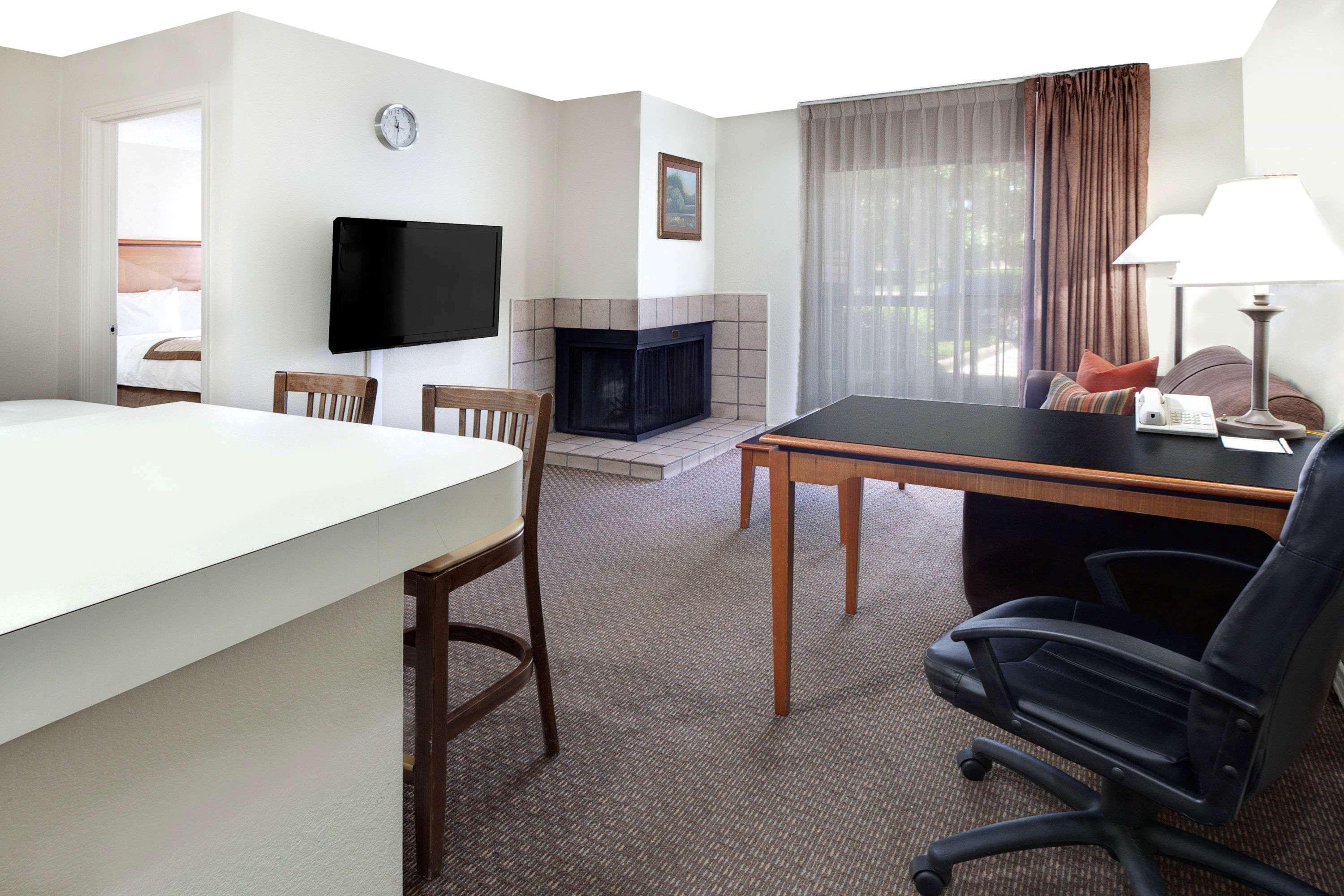 Value Suites Extended Stay - Арлінгтон Екстер'єр фото
