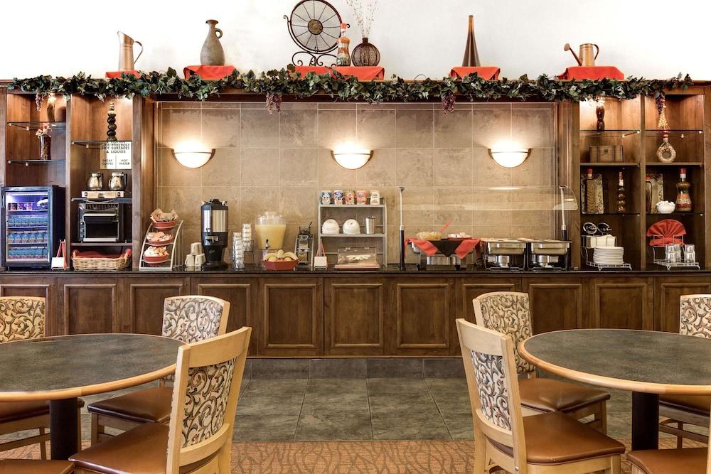 Value Suites Extended Stay - Арлінгтон Екстер'єр фото